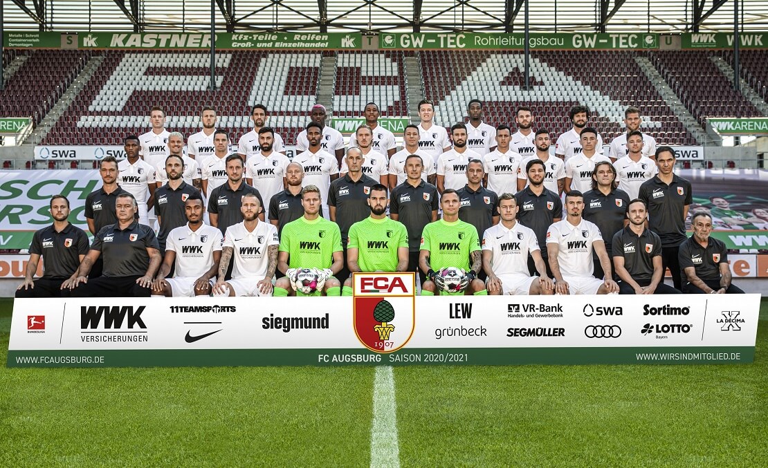 Mannschaft und Trainerteam des FC Augsburg