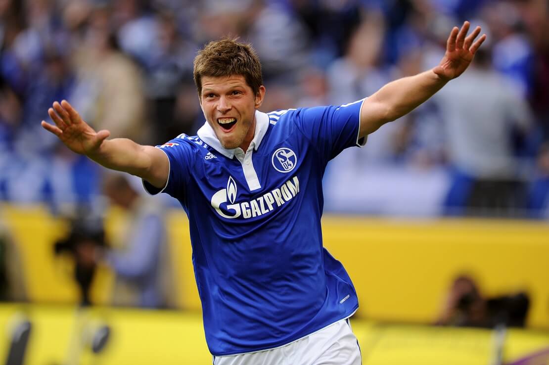 Klaas-Jan Huntelaar jubelt im Trikot von Schalke