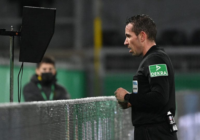 Nach Dortmunds Achtelfinalsieg: Wieder Ärger um den Videobeweis