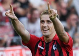 Nils Petersen vom SC Freiburg bejubelt ein Tor