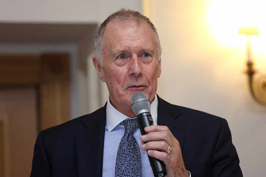 Geoff Hurst am Mikrofon