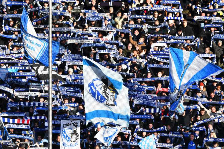 VfL Bochum Fans auf der Tribüne