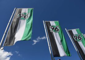 Drei Flaggen von Hannover 96