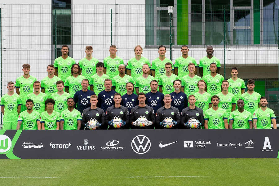 Ein Mannschaftsfoto des VfL Wolfsburg