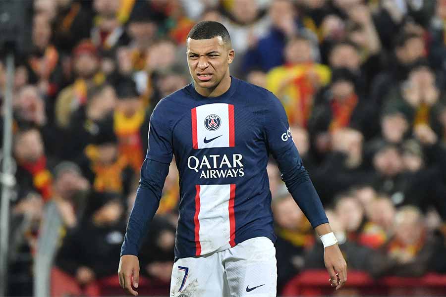 Mbappe guckt angeekelt